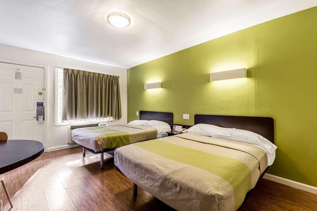 Motel 6 San Rafael Room photo